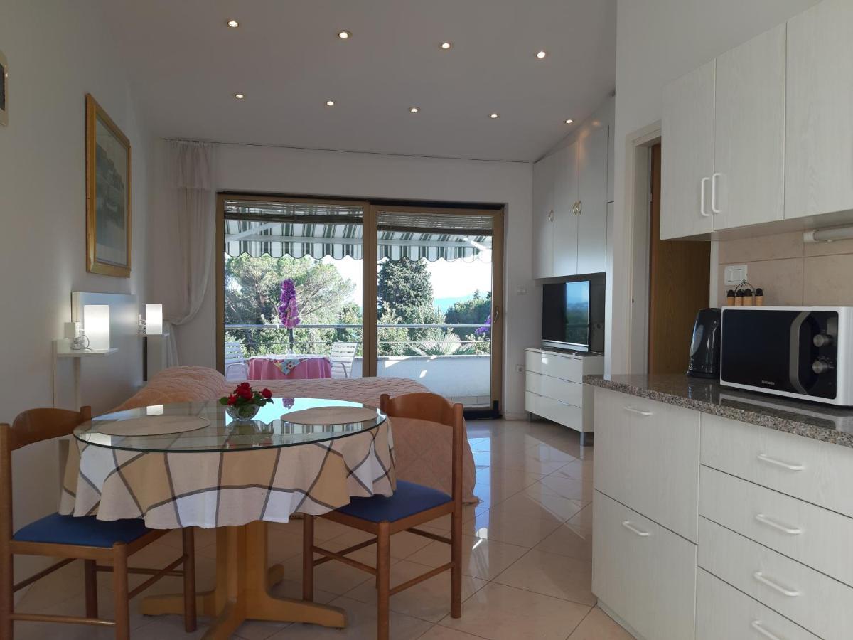אופטיה Apartments Stella מראה חיצוני תמונה
