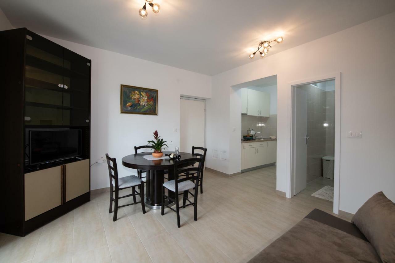 אופטיה Apartments Stella מראה חיצוני תמונה