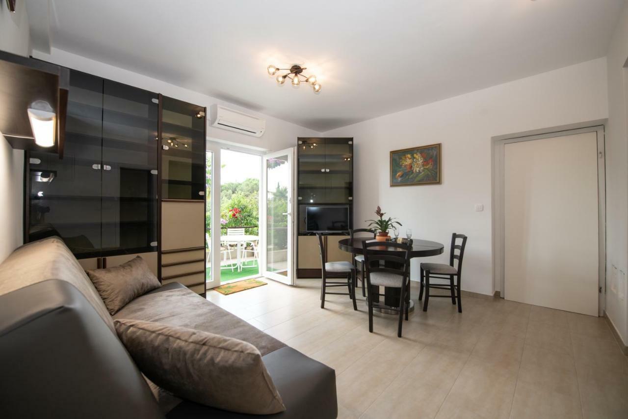 אופטיה Apartments Stella מראה חיצוני תמונה